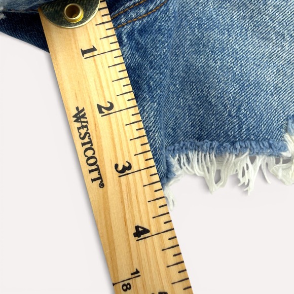 Abercrombie & Fitch Annie High Rise Shorts Womens 27 Distressed Frayed Denim NWT - Picture 14 of 14